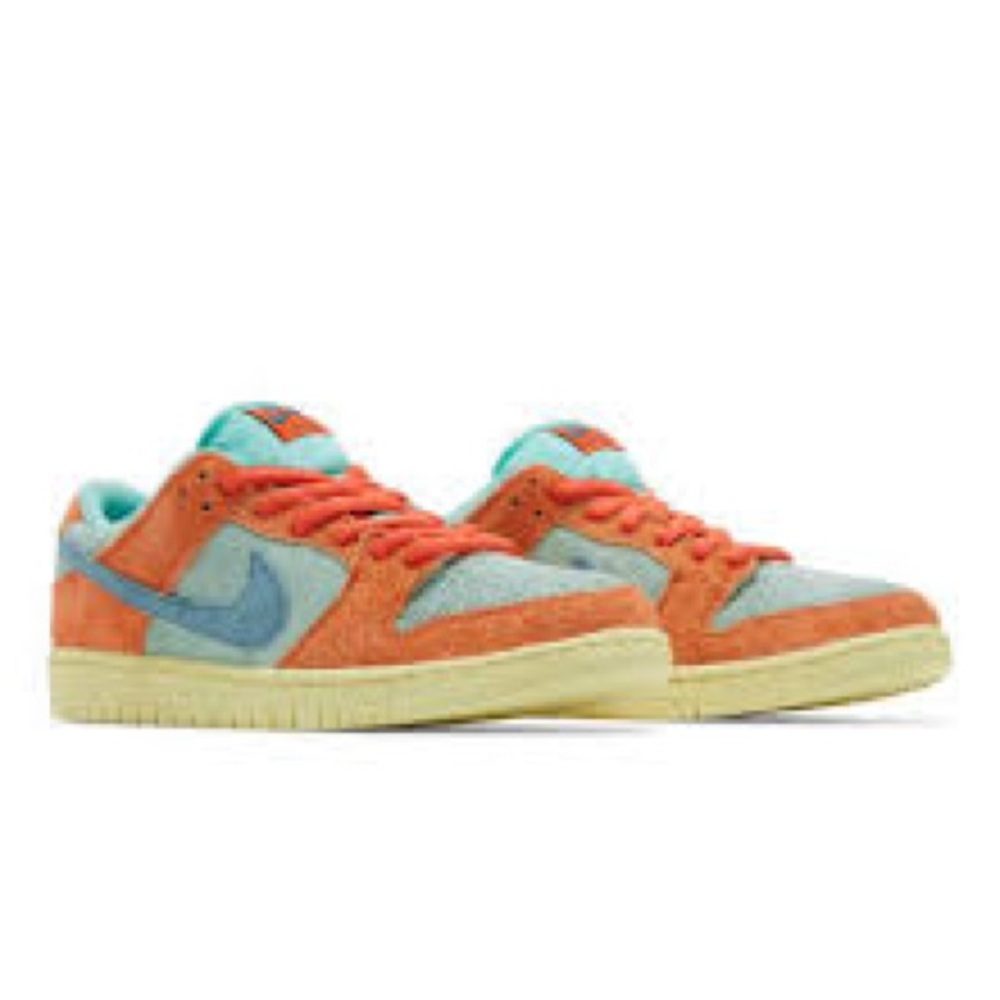 Nike Women's Low-Top Sneakers in Orange, Light Blue, Cream